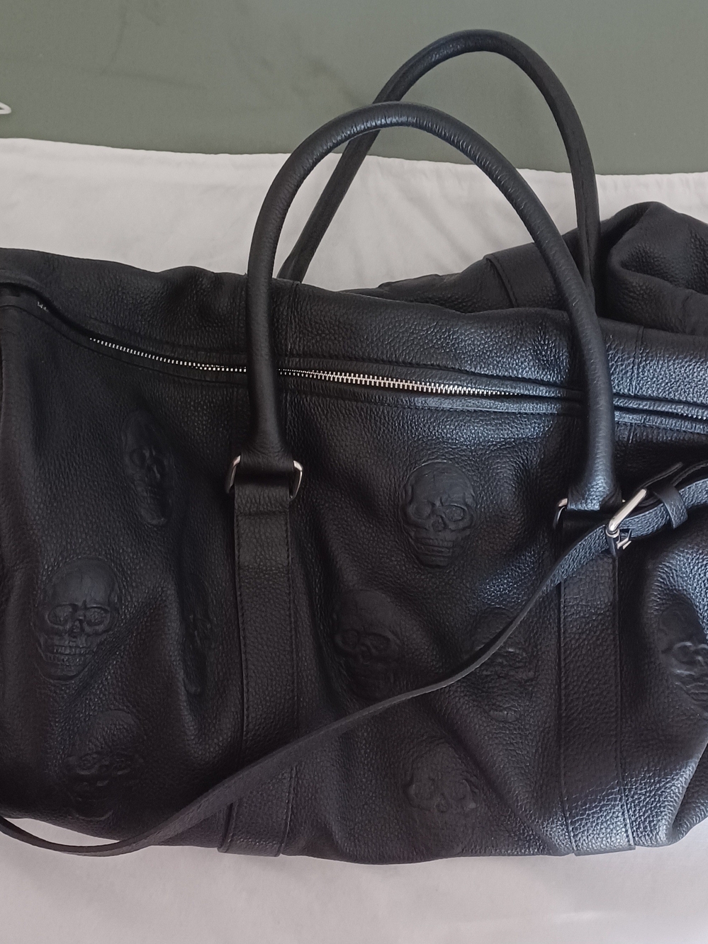 Black Leather Skull-Embossed Weekender Bag Iopelle Italian Leather